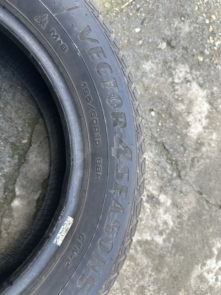 195/60 R15 Good year  , all season