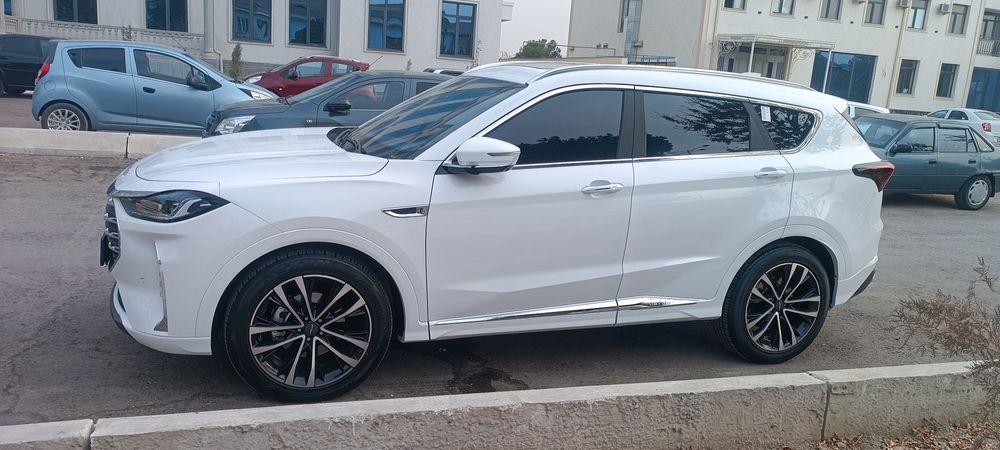 Jetour x70 plus Dubai full version lakshiri