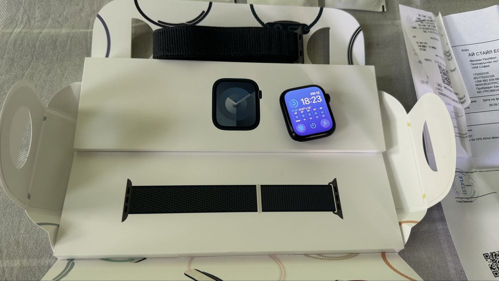 Apple Watch series 9, 45mm, Midnight, 64GB в гаранция