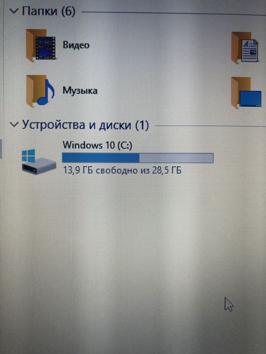 Продам нетбук Hp в хорошем состоянии windows 10 ssd