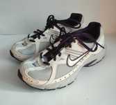 Дамски маратонки за бягане Nike