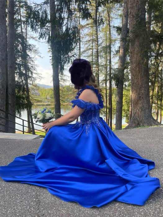 Vand rochie de ocazie