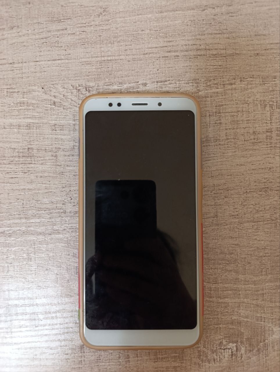 Телефон Xiaomi Redmi 5+