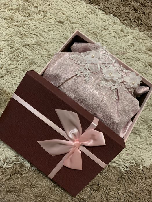 Нарядное детское платье