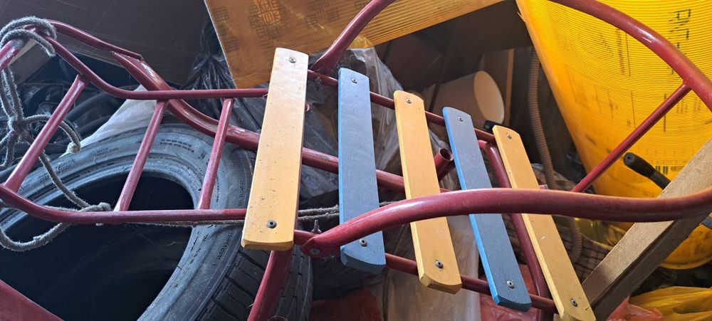 Продам зимние детские санки