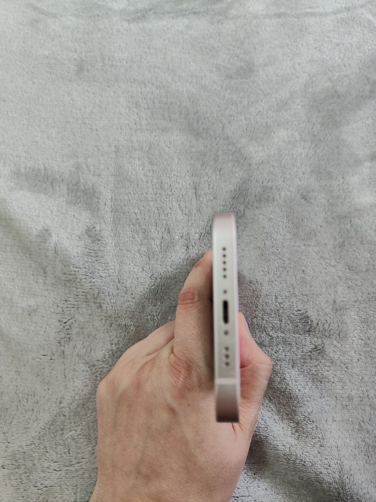 Apple iphone 13 pink/ roz pentru piese/recarosare