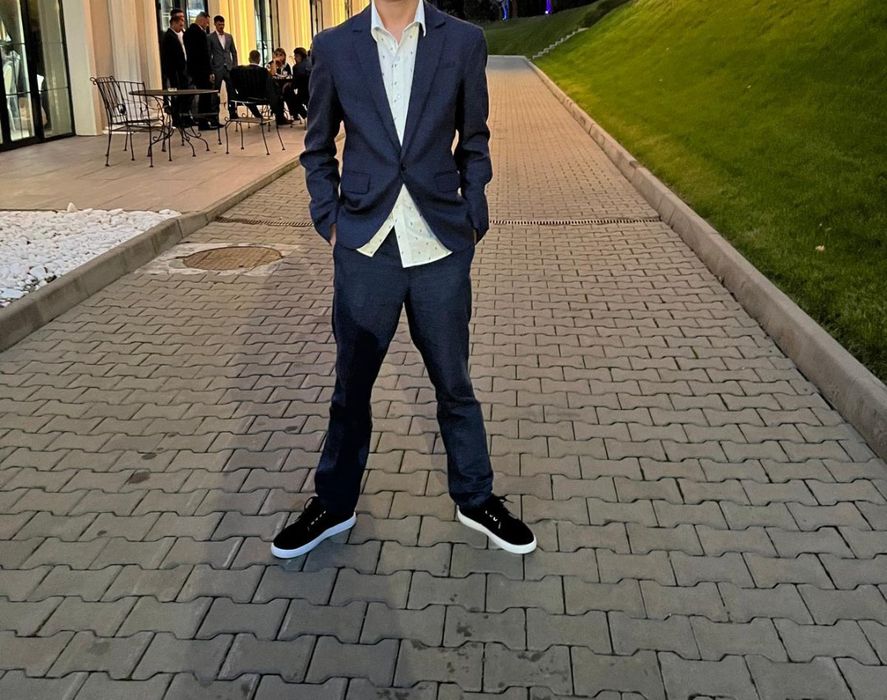 Costum  H&M mărimea 170