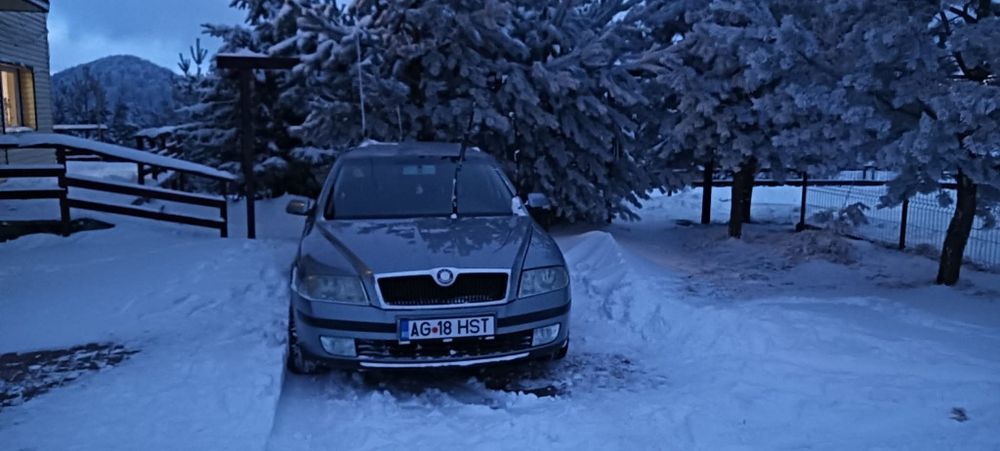Vând Skoda Octavia 2