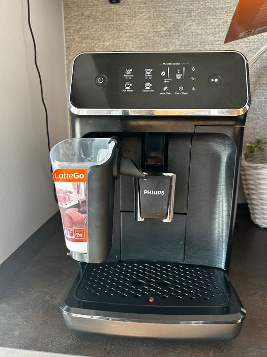 Espressor automat Philips - cafea boabe sau macinată