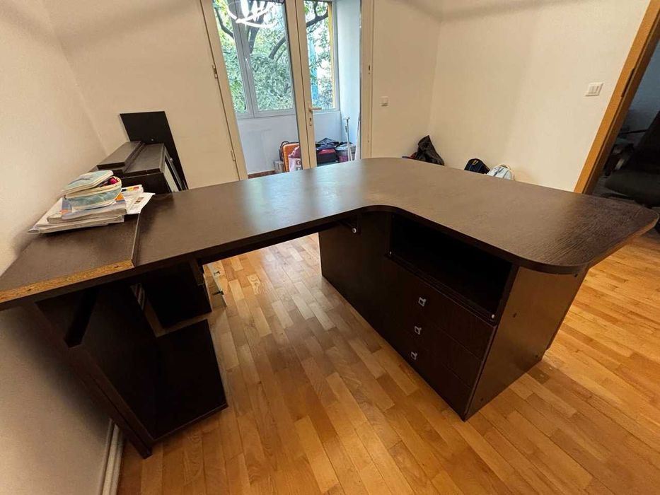 Donatie: Birou de lucru - fix cu polita de perete (in Bucuresti)