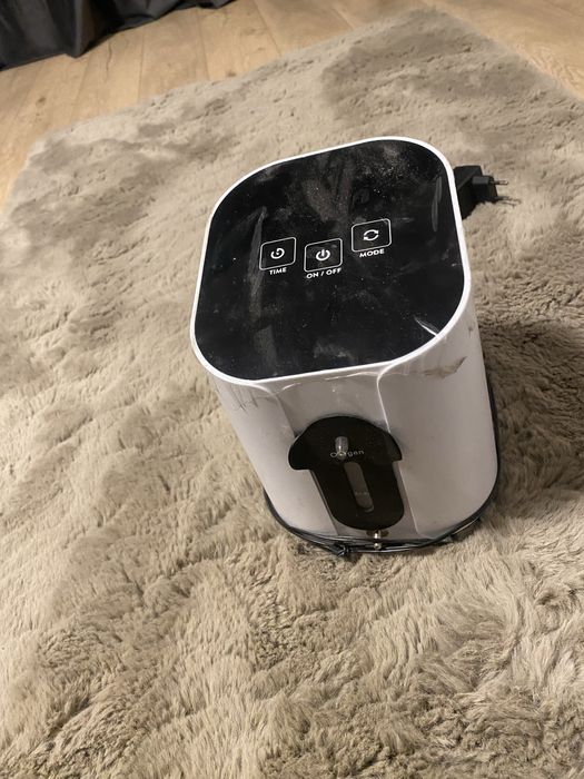 Concentrator de oxigen  portabil 4L cu debit reglabil pentru uz caznic