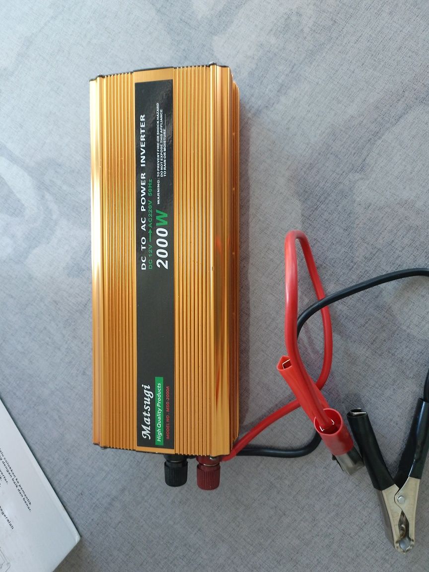 Инвертор 12v на 220v с аккумулятором 80 ампер