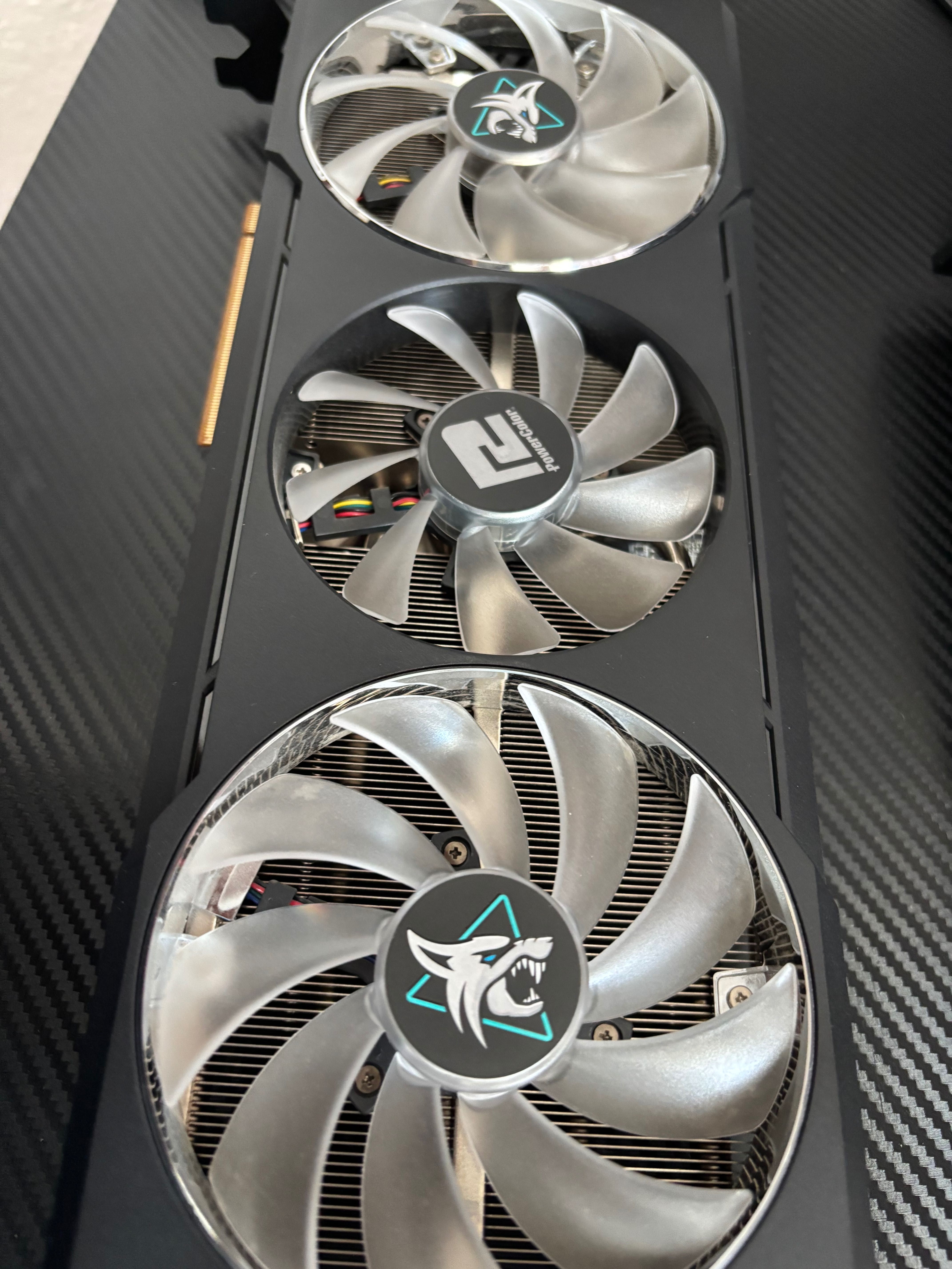 Rx 6700xt hellhound