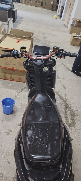 Electro skuter yaxwi holatda
