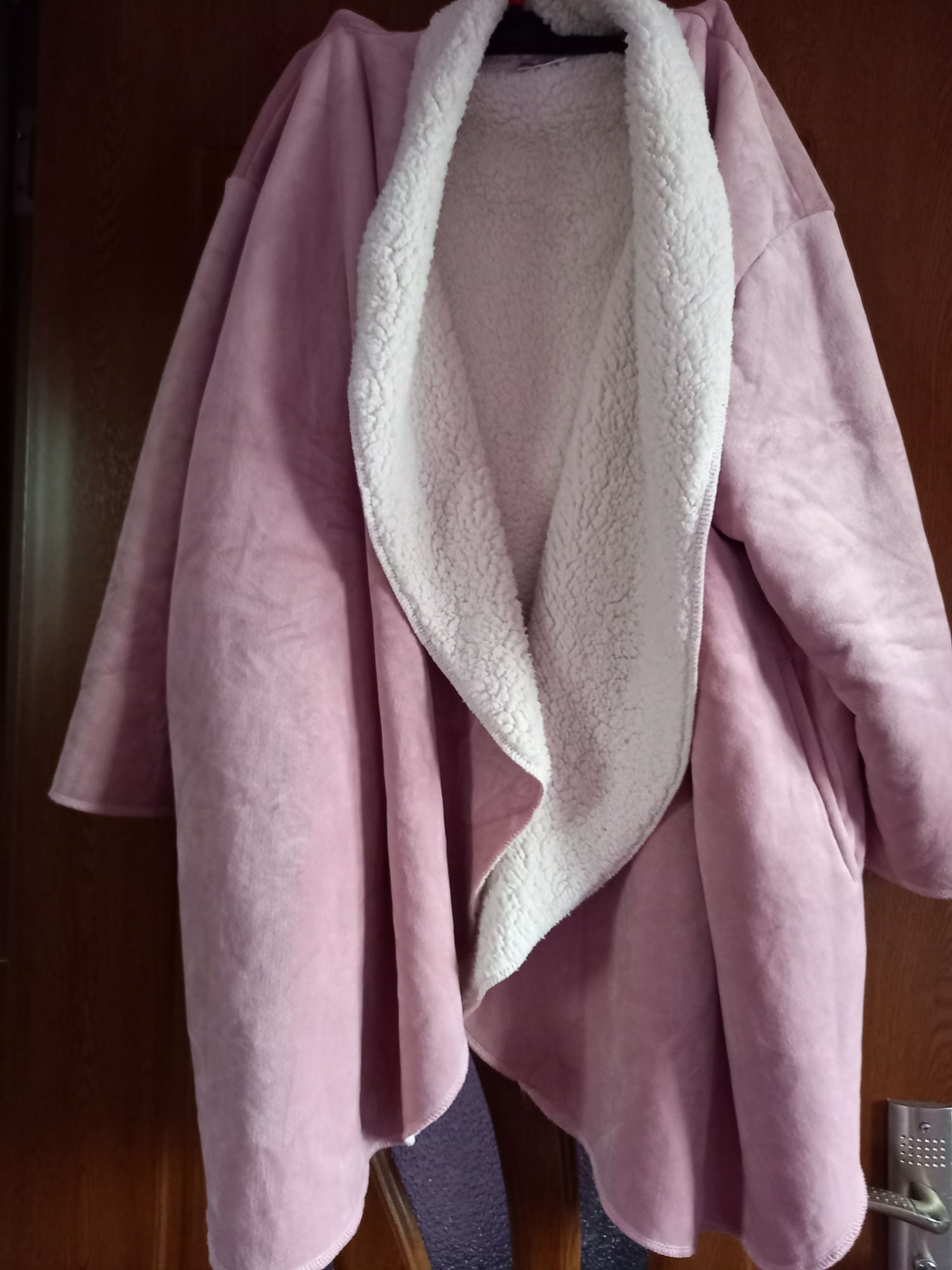 Vând Cardigan cu Blăniță Mărimea L-XL Nou