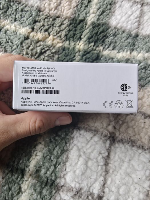 Apple Airpods 4-то поколение