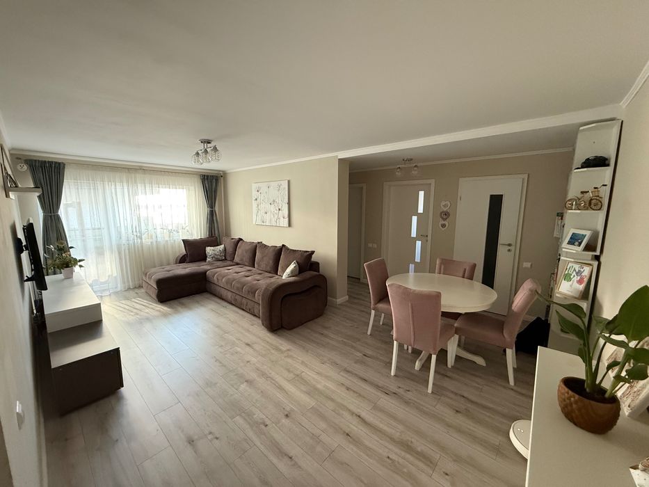 Vand apartament cu gradina - Selimbar
