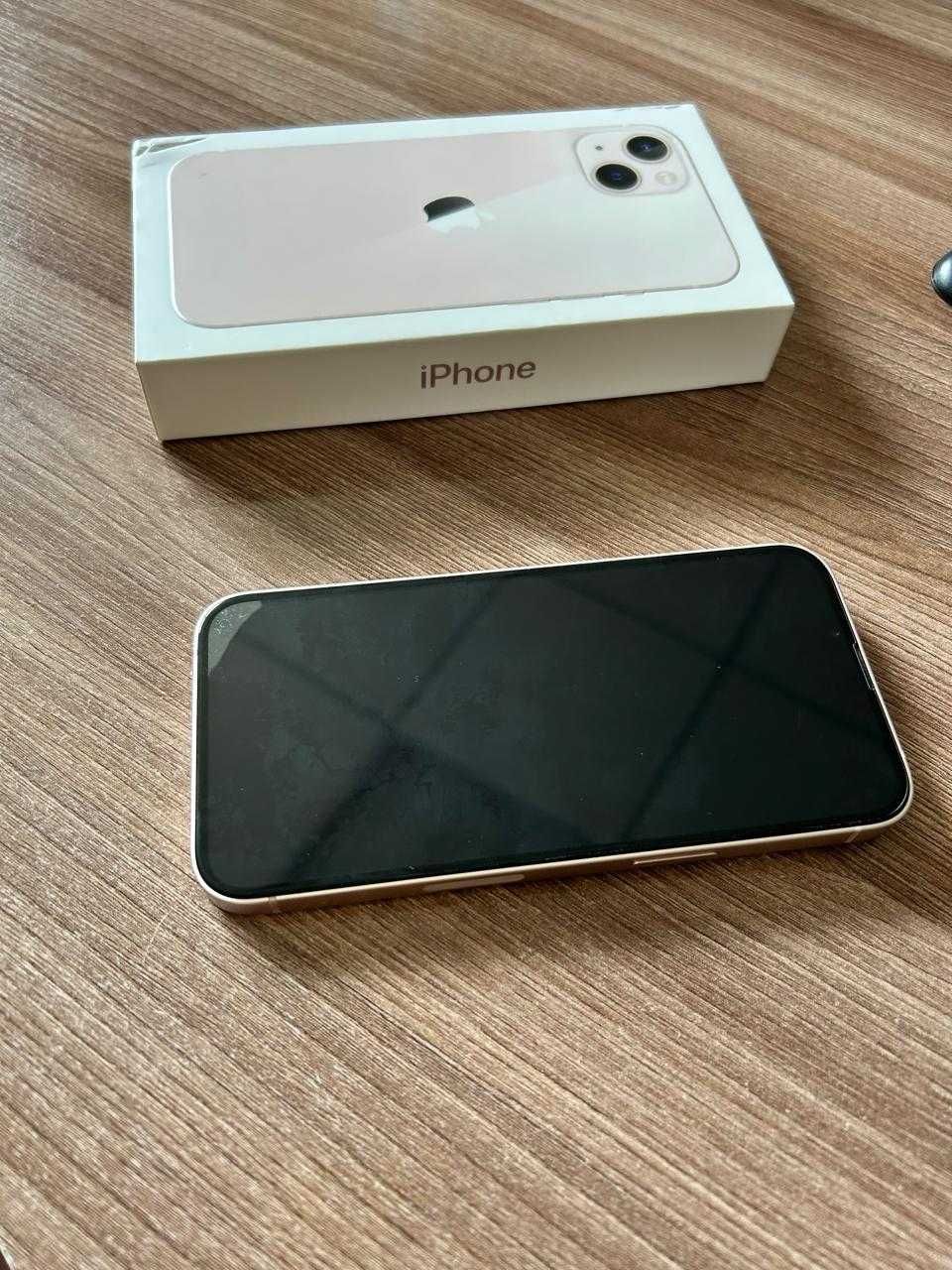 Продам IPhone 13