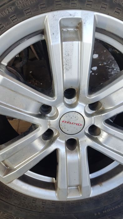 Резина 265 шестьдесят пять на 17 на Прадо на дисках Нокия