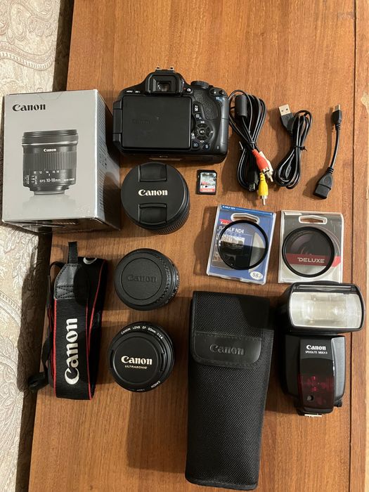 Canon 600D Фотоаппарат с доп набором под съемку любой сложности