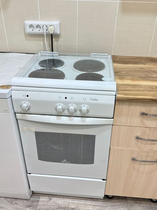 Продам кухонную плиту