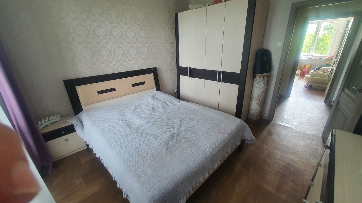 Продам мебель диван шкаф