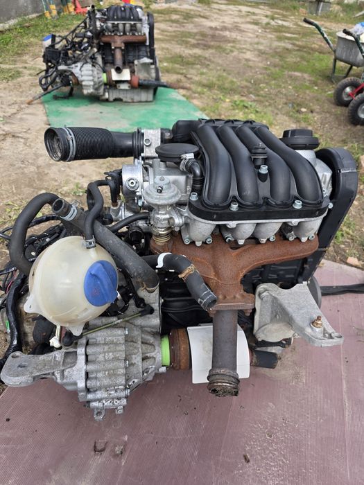 Vând motor 1.9 200 000 km