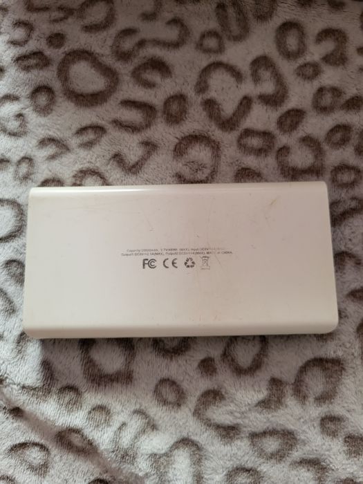 Baterie externă 10000mAh și 20000mAh