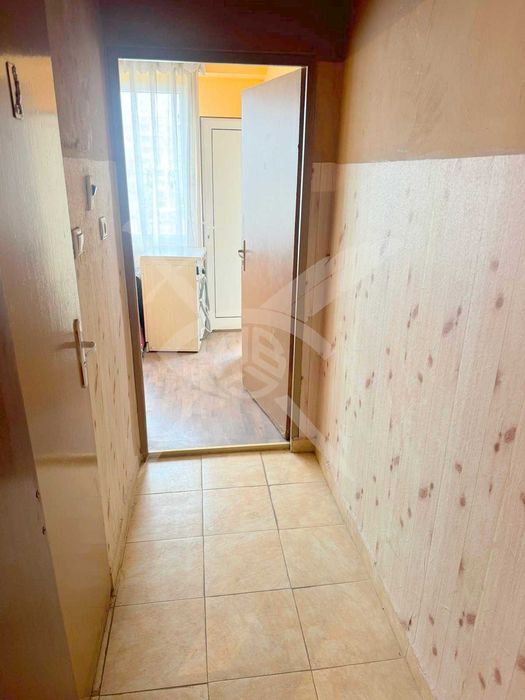 Продава се Тристаен апартамент в Пловдив, Изгрев - 49 кв.м за 1100 €/кв.м - Снимка #2