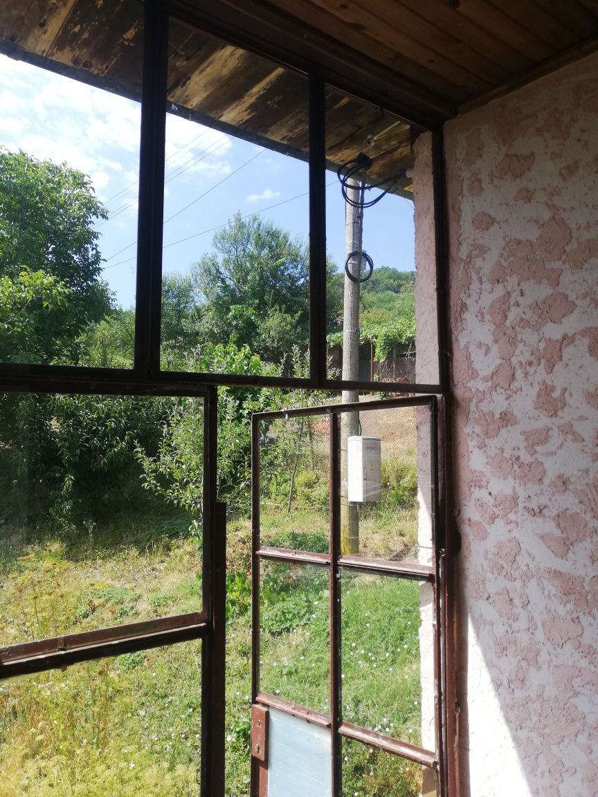 Продавам къща в с. Росно  от собственик