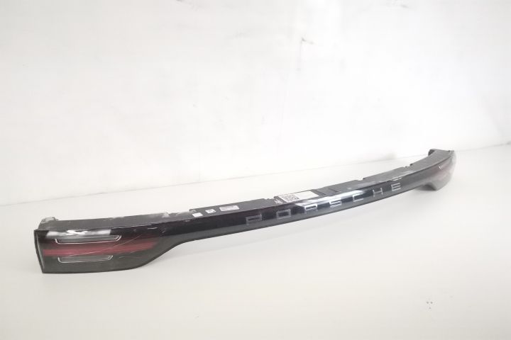 Стоп Спирачка Заден Капак Централен Оригинален Повреден Порше / Porsch