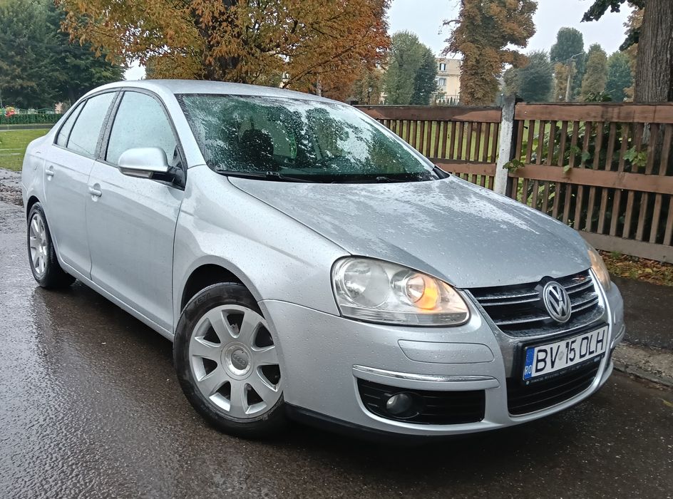 Vand Volkswagen Jetta /2010/ 1.6 Diesel / Clima / Navi