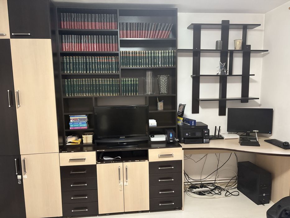 Set mobilier birou/dormitor/living