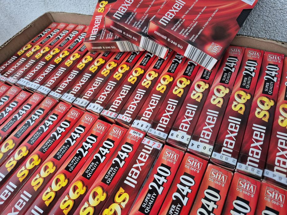 Vând lot 25 casete video VHS originale,cu filme actiune,western,război