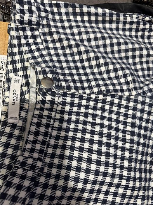 Pantaloni Mango in carouri