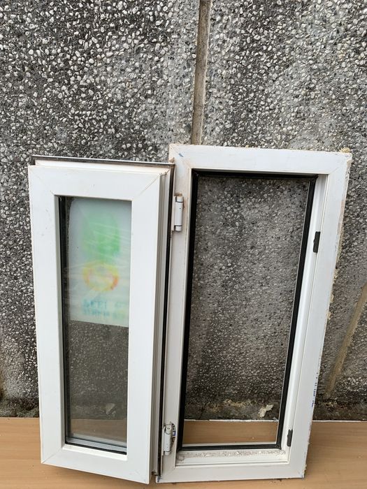 Vand tamplarie aluminiu ,pvc si stejar folosita.