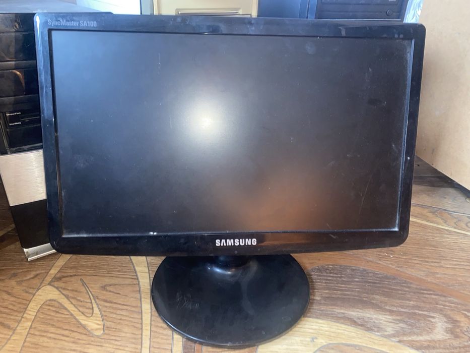 Samsung Монитор 19 дюймов, диагональ на 19