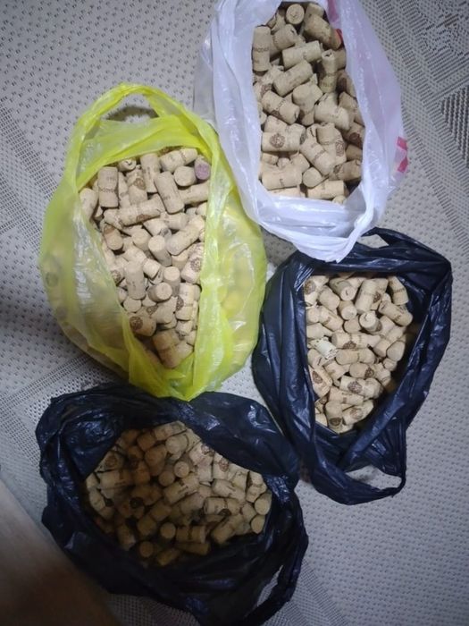 винные пробки продам, ОТ 50-ТИ ШТУК !!!
