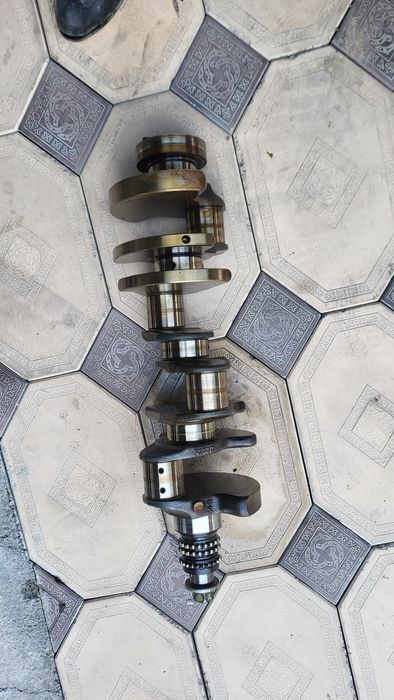 Мерседес каленвал 273 5.5