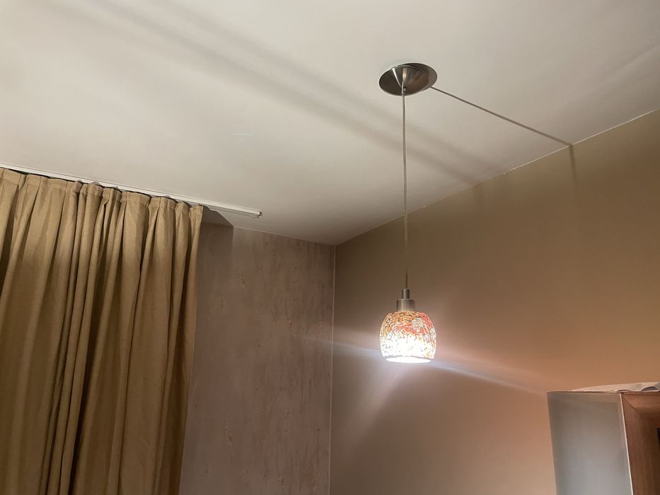 Продавам коплект полилеи, абажури