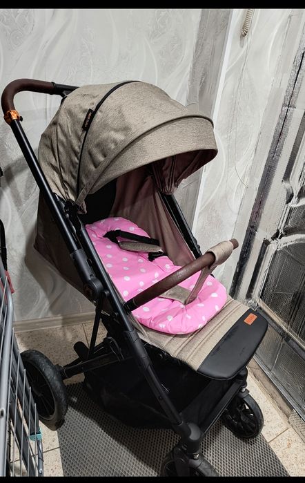 Продам прогулочную коляску трансформер.