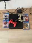 PS4 Pro cu doua controlere si 4 jocuri