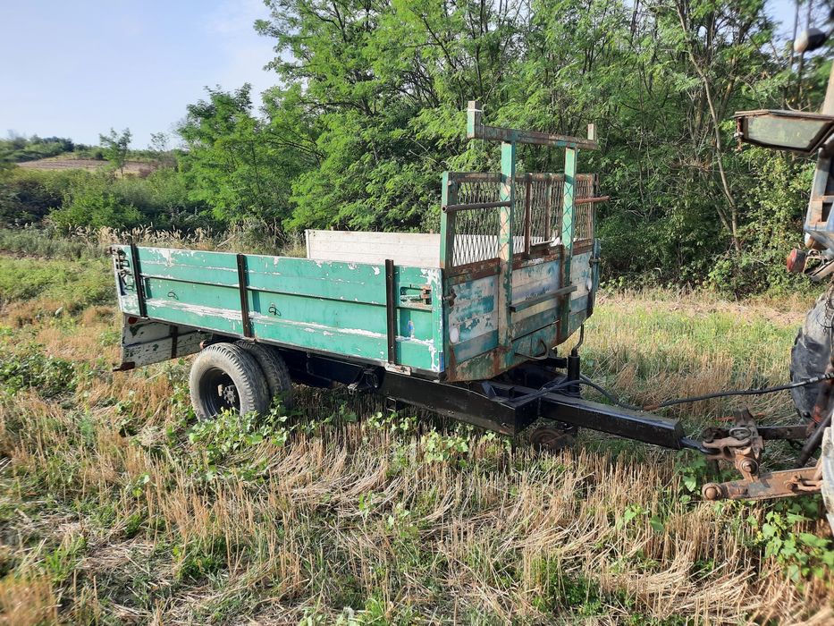 Vând remorca basculabila