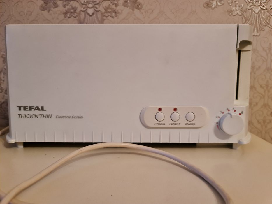 Продам Тостер в отличном состоянии.