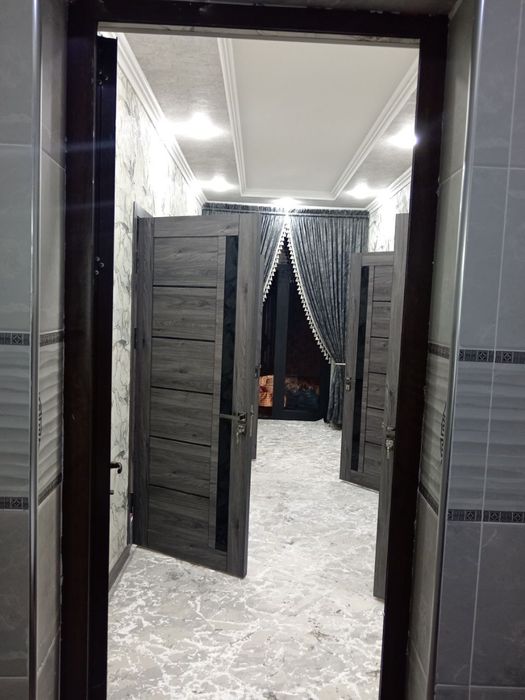 Farxod savxozda hovli sotiladi