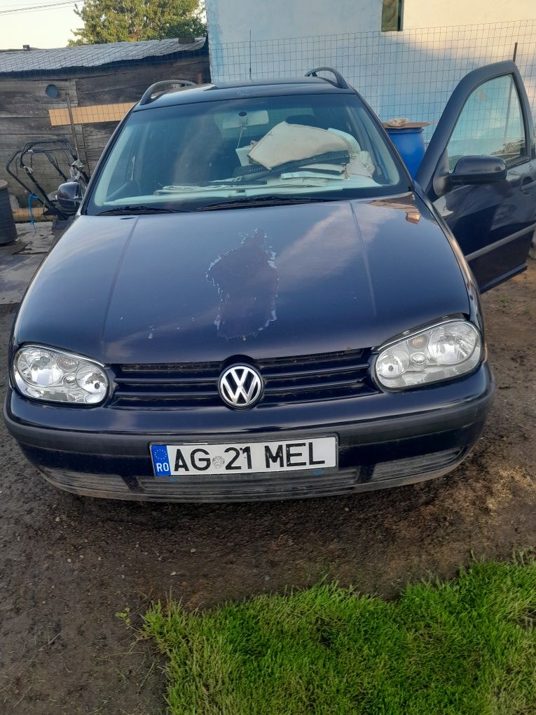 Vând Volkswagen Golf 4 BREAK