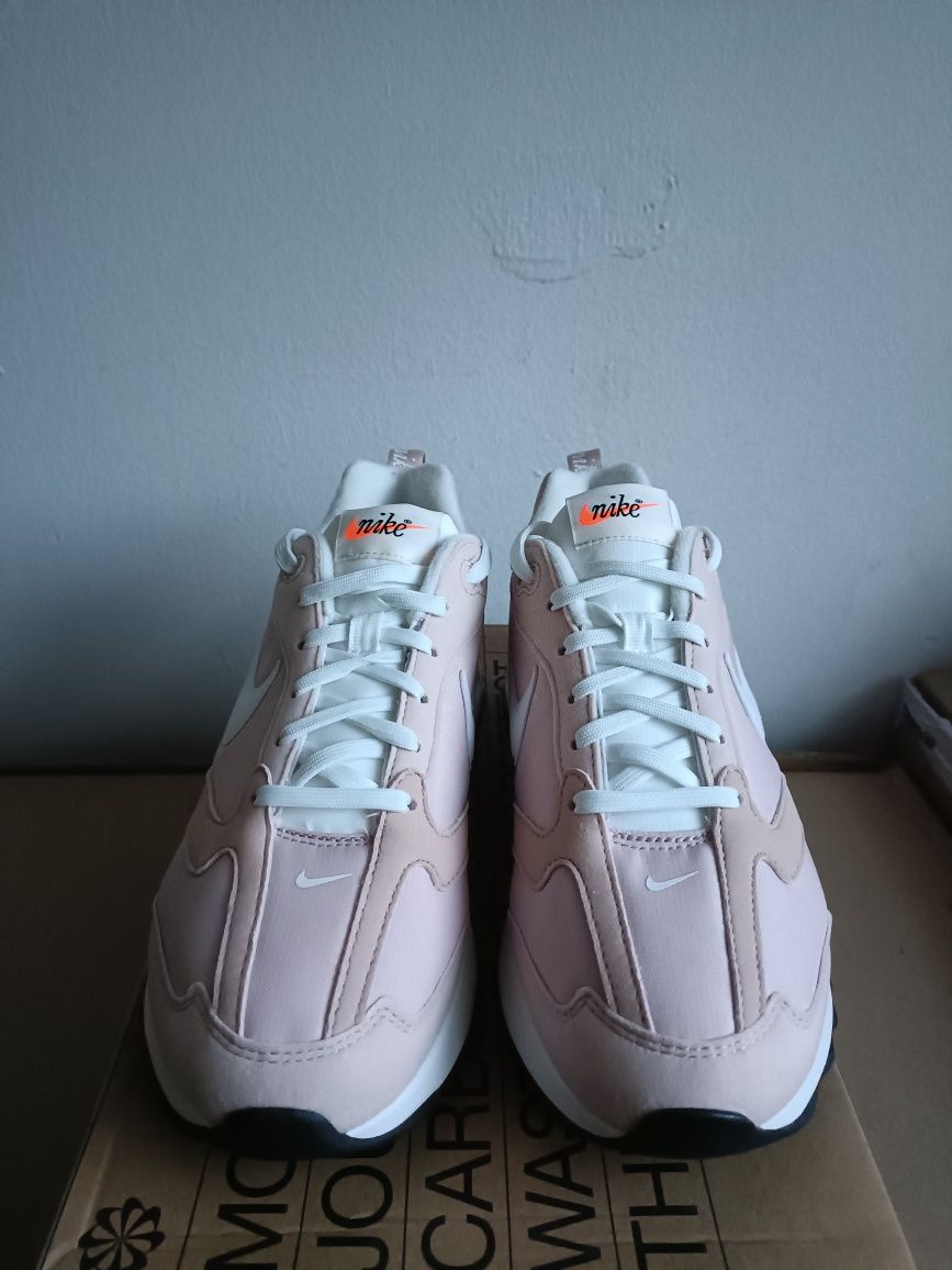 Nike Air Max Dawn номер 39