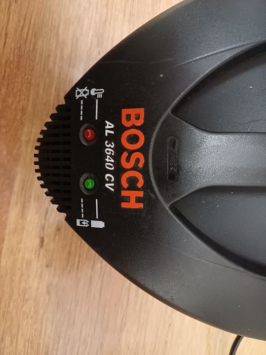 Alimentator Incarcator Bosch AL 3640 CV
Este testat