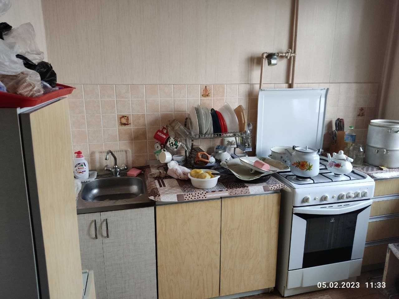 Продаётся на Юнусабаде 14 кв. 2/8/9,рядом с метро Туркистон.63.000
