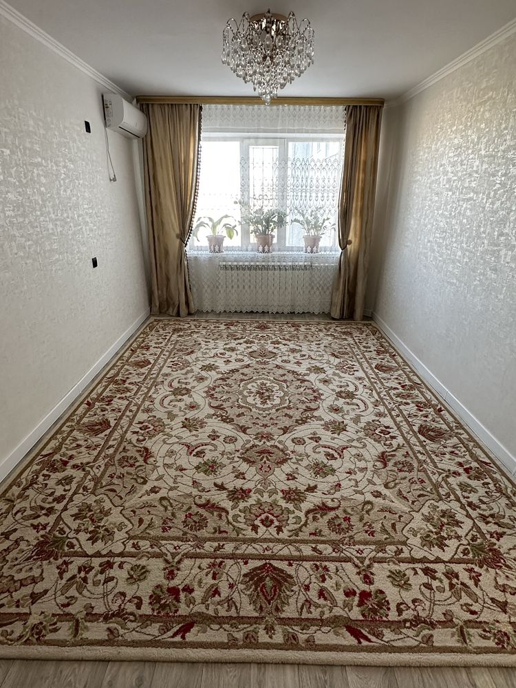 Продам 4 к.кв. в 11 мкр.9/10 этаж